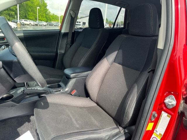2013 Toyota RAV4 39