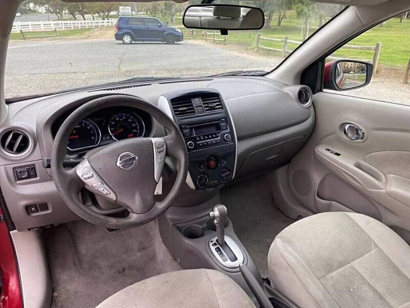 2015 Nissan Versa 1.6 S