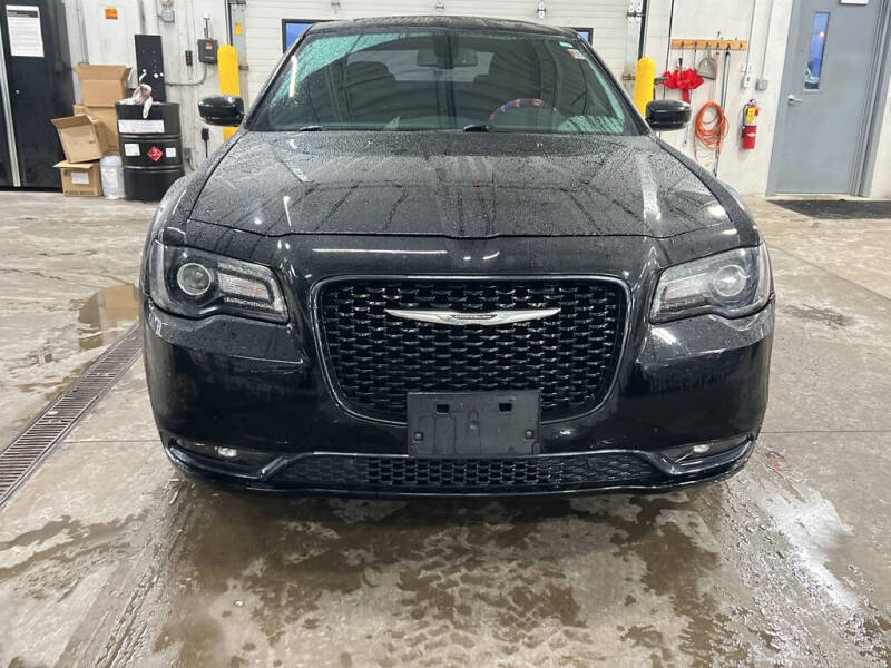 2017 Chrysler 300