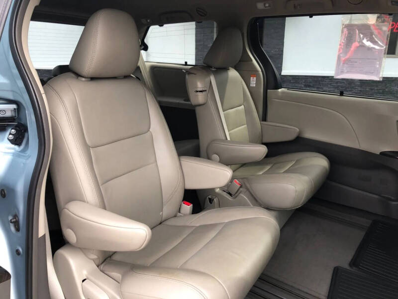 2017 Toyota Sienna