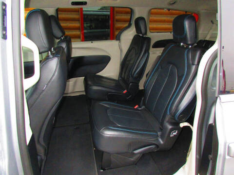 2021 Chrysler Pacifica Touring L