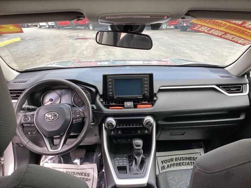 2021 Toyota RAV4 XLE