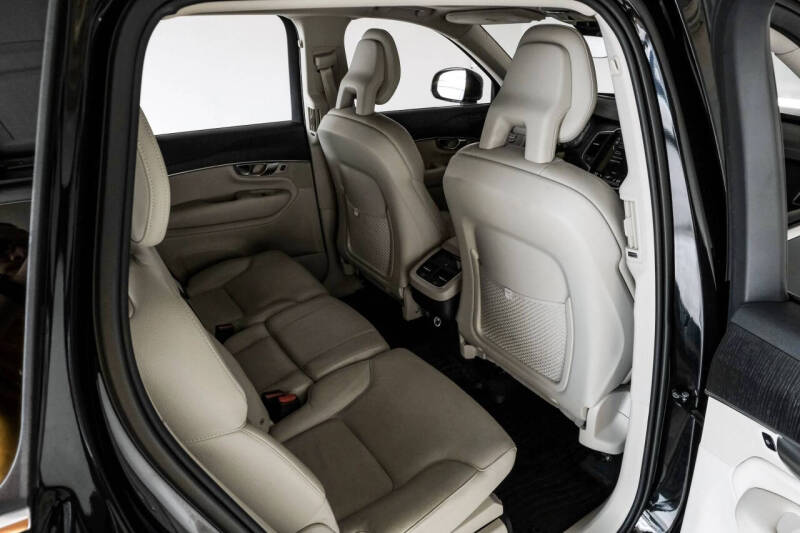 2020 Volvo XC90 T5 Momentum