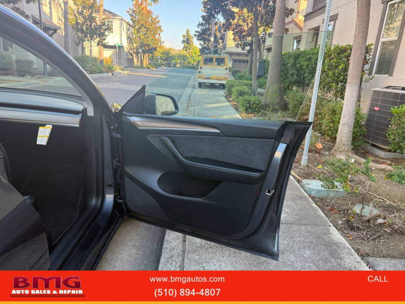 2023 Tesla Model Y Performance