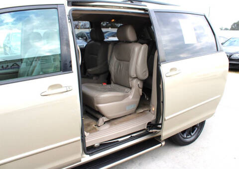 2005 Toyota Sienna