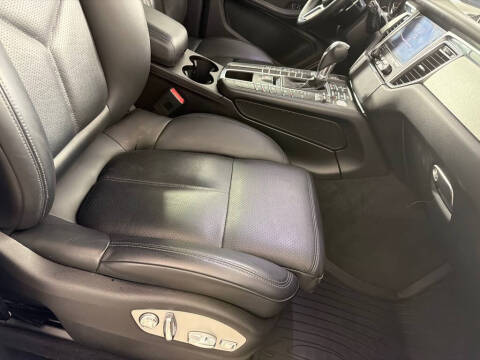 2018 Porsche Macan S