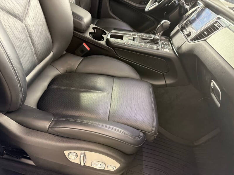 2018 Porsche Macan S