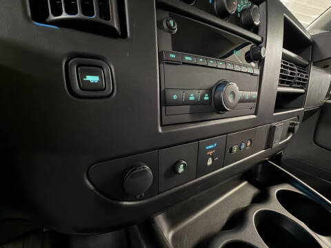 2023 GMC Savana 2500