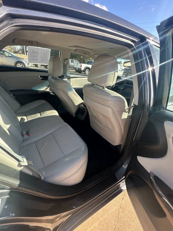 2013 Toyota Avalon XLE