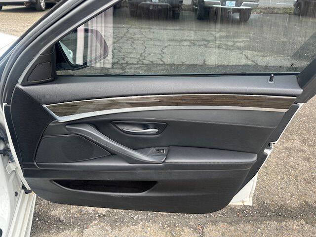 2015 BMW 5 Series 528i xDrive