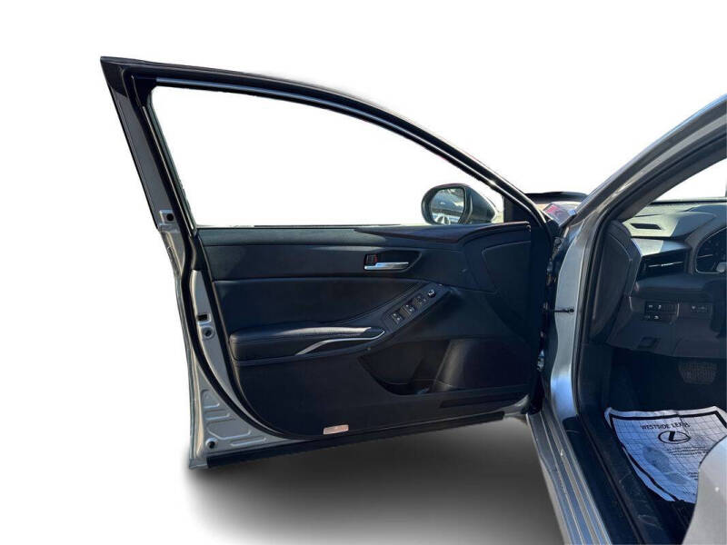 2022 Toyota Avalon XLE