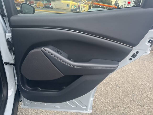 2022 Ford Mustang Mach-E Select