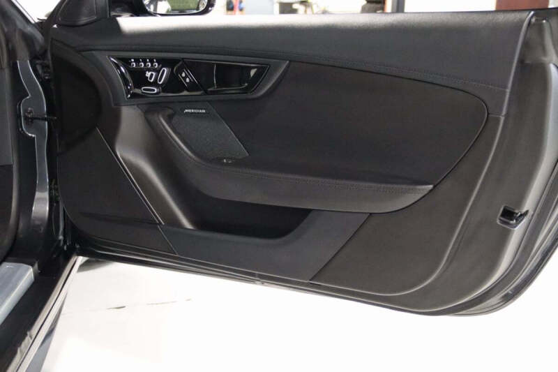 2021 Jaguar F-TYPE R-Dynamic