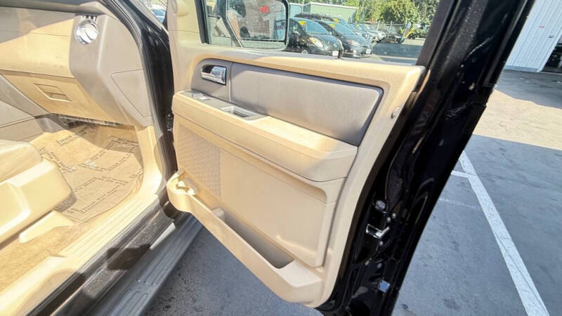 2011 Ford Expedition XLT