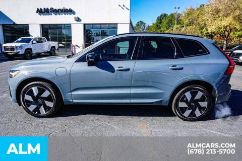 2024 Volvo XC60 Recharge T8 Plus Dark Theme