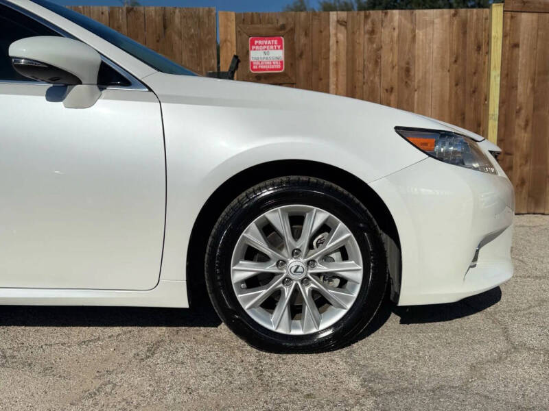 2014 Lexus ES 300h