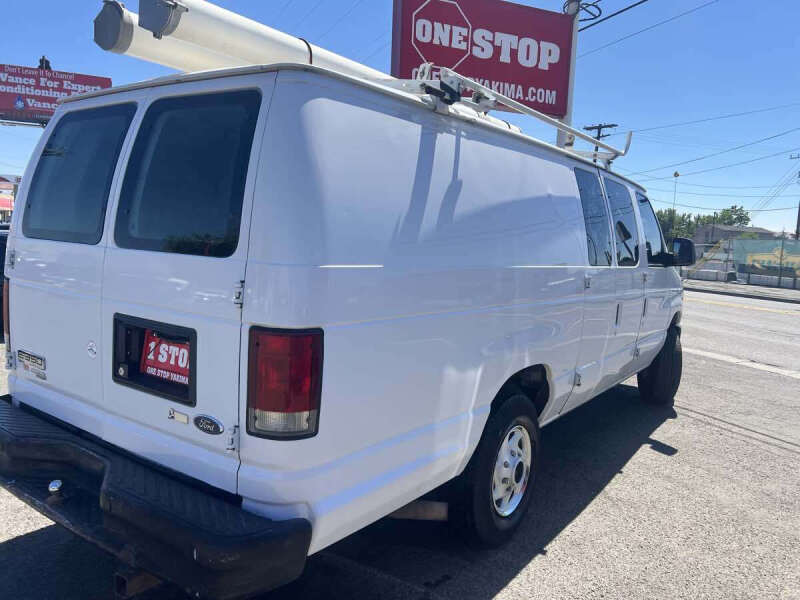 2011 Ford E-Series E-350 SD