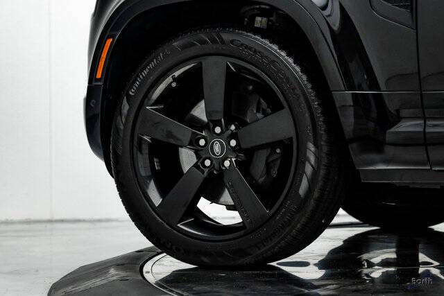 2024 Land Rover Defender 130 P400 X-Dynamic SE