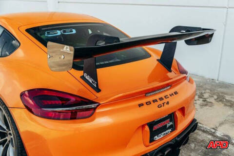 2016 Porsche Cayman GT4