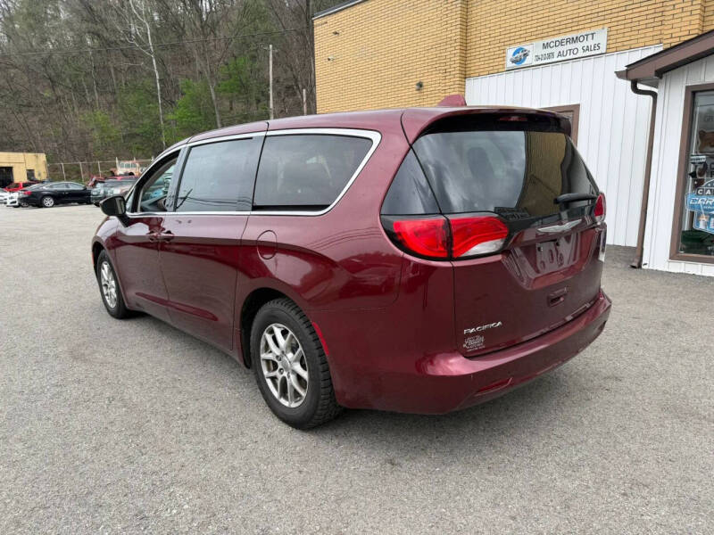 2017 Chrysler Pacifica Touring