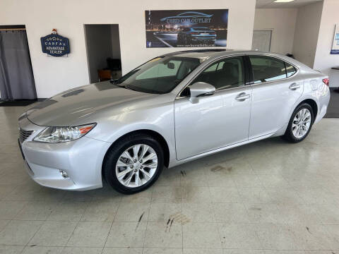 2014 Lexus ES 300h for sale at Used Car Outlet in Bloomington IL