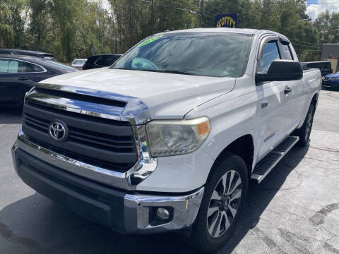 2014 Toyota Tundra SR5