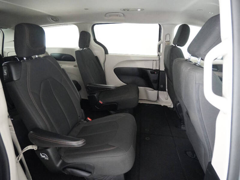 2019 Chrysler Pacifica LX