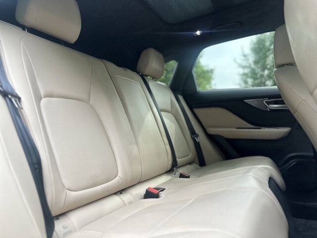 2019 Jaguar F-PACE 25t Premium