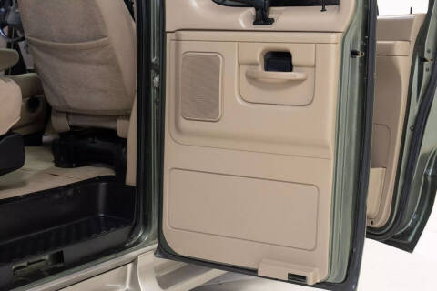 2002 Ford E-Series E-350 SD XLT