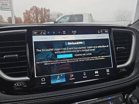 2026 Chrysler Pacifica Select