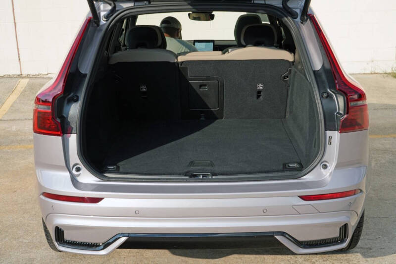 2026 Volvo XC60 B5 Core