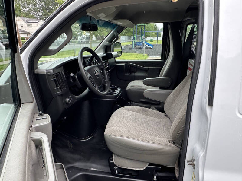 2018 GMC Savana 2500