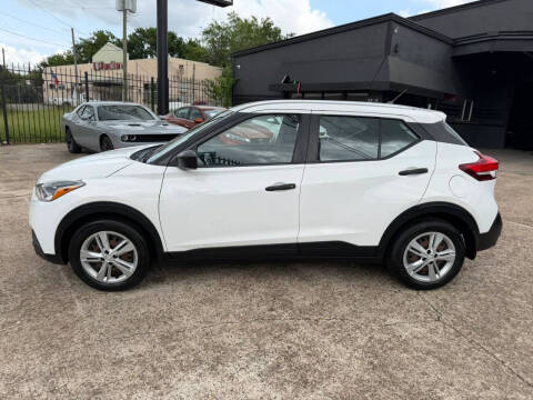 2020 Nissan Kicks S