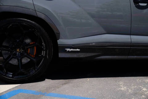 2024 Lamborghini Urus Performante