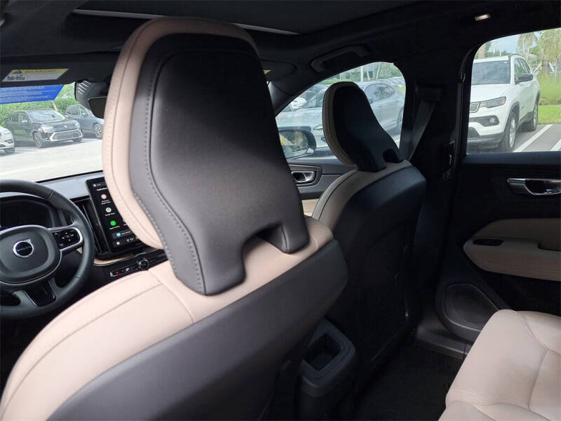 2026 Volvo XC60 B5 Core