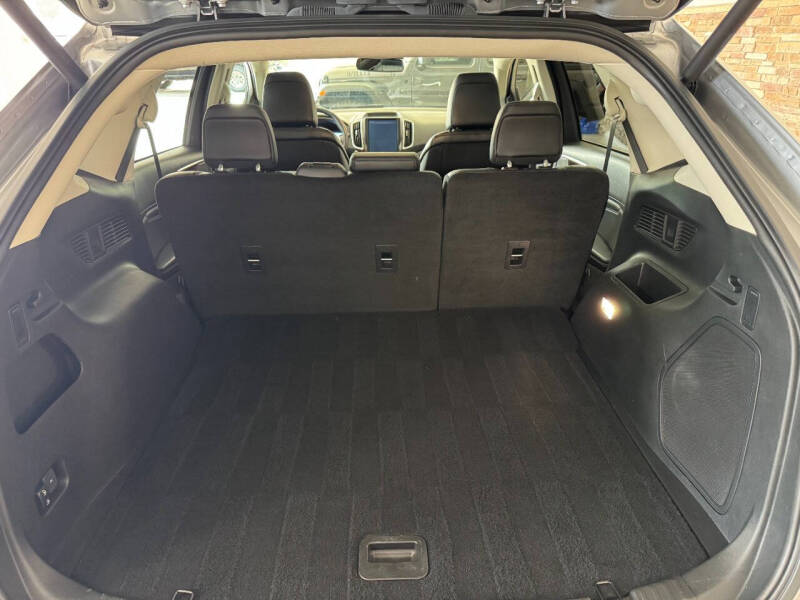 2023 Ford Edge Titanium