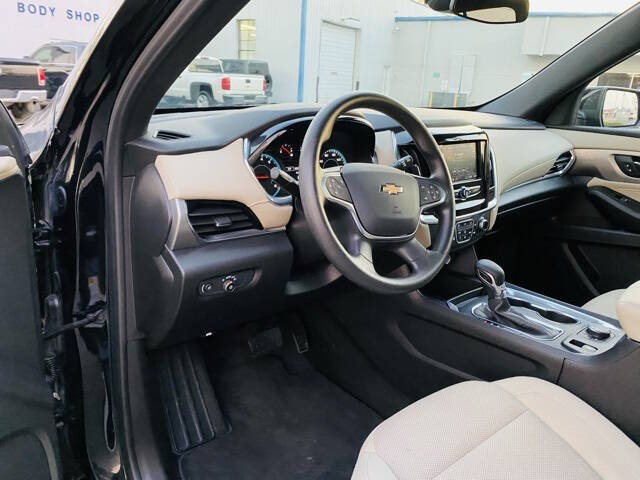 2022 Chevrolet Traverse LS