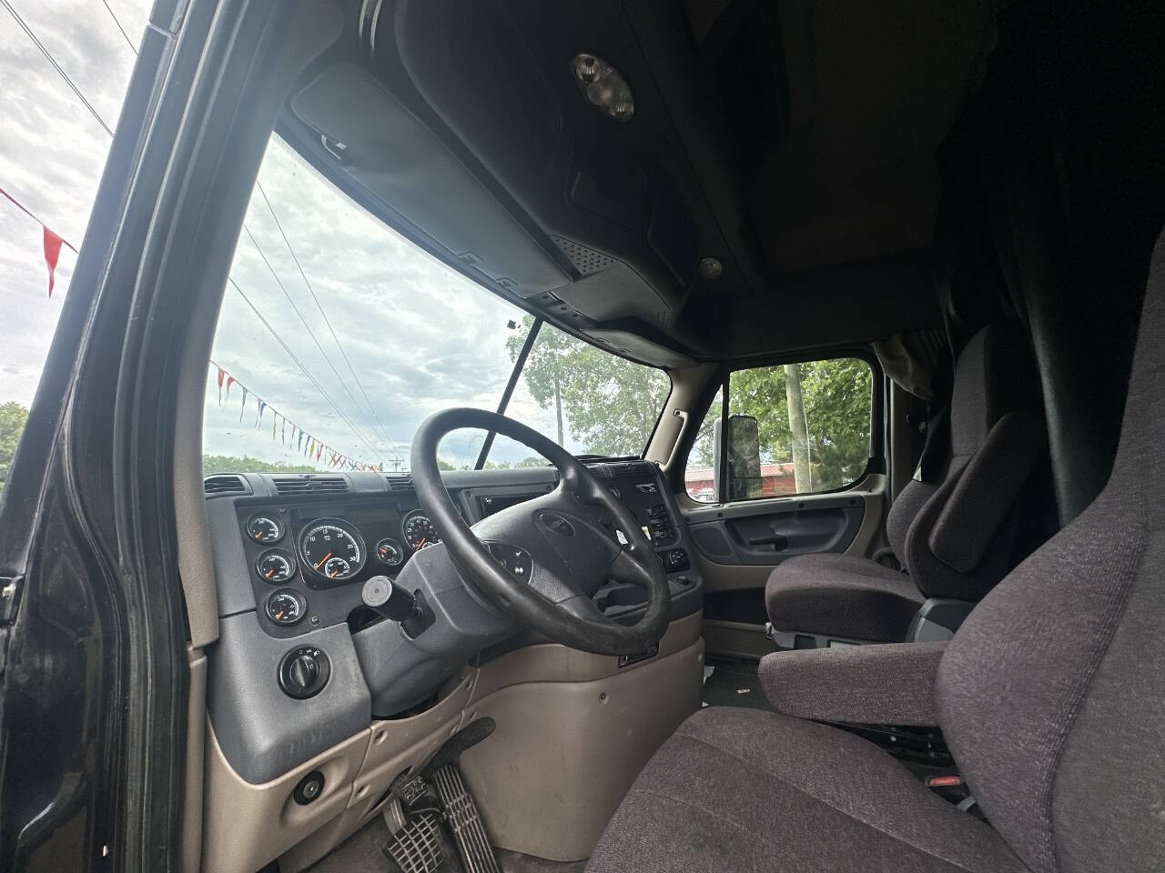 2018 Freightliner Cascadia for sale at Auto Hunter in Webster, WI