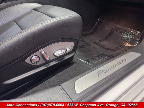 2012 Porsche Panamera