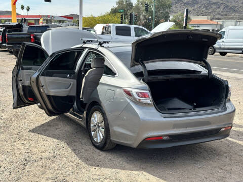 2017 Hyundai Sonata Hybrid SE