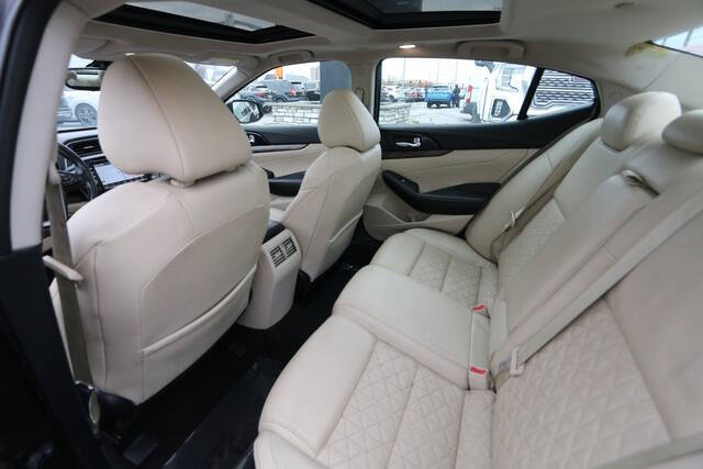 2016 Nissan Maxima Platinum