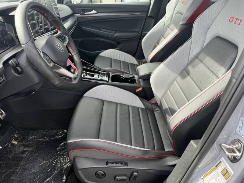 2025 Volkswagen Golf GTI Autobahn