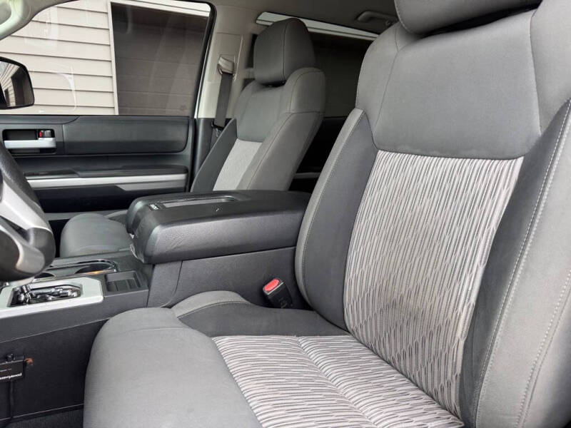 2014 Toyota Tundra SR5