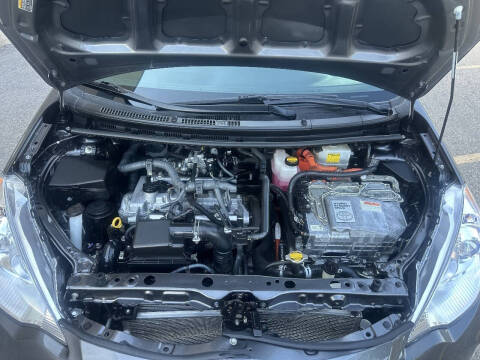 2013 Toyota Prius c Two