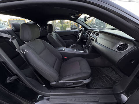 2014 Ford Mustang V6