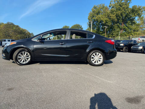 2015 Kia Forte for sale at Beckham's Used Cars in Milledgeville GA
