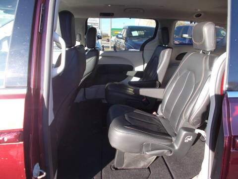 2020 Chrysler Pacifica Touring L