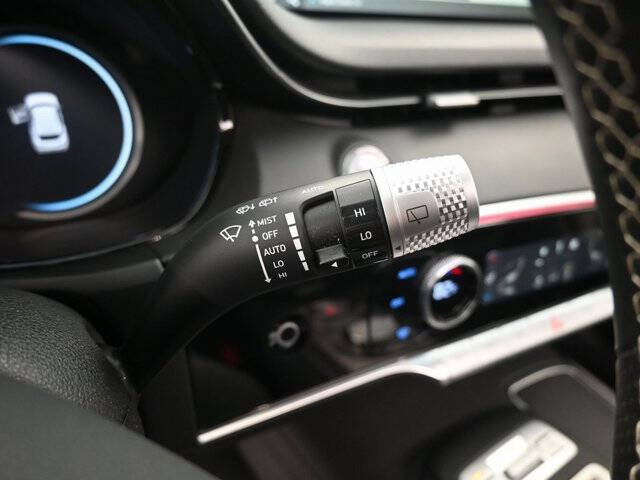 2023 Genesis Electrified GV70