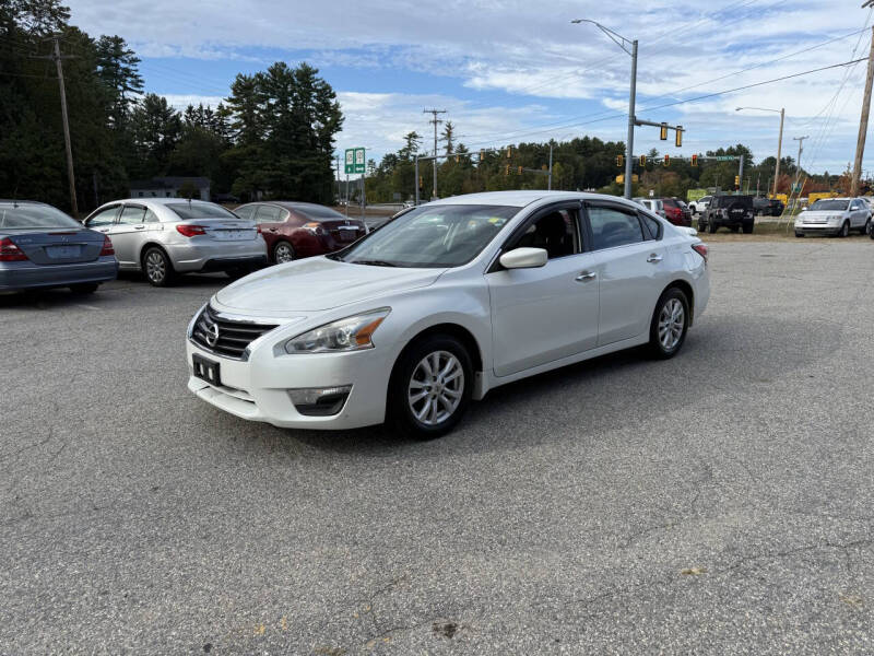 2014 Nissan Altima S's photo