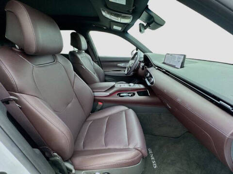 2024 Genesis GV70 2.5T Standard